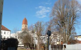 Ferienwohnung Pfersee Mit Terasse
